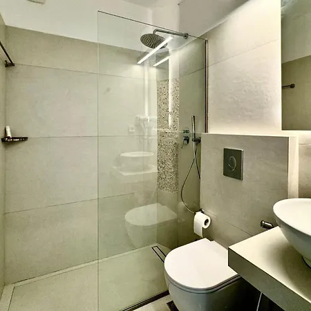 Eleni On The Aparthotel