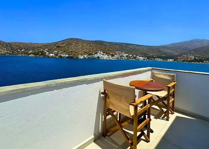 Ξενοδοχείο με διαμερίσματα Eleni On The Κατάπολα