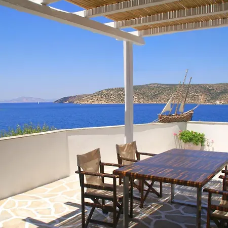 Apartahotel Eleni On The 3*